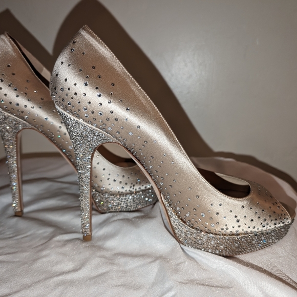 Jimmy Choo Champagne Pumps Size 9 Rhinestone Studded Peep Toe Platform